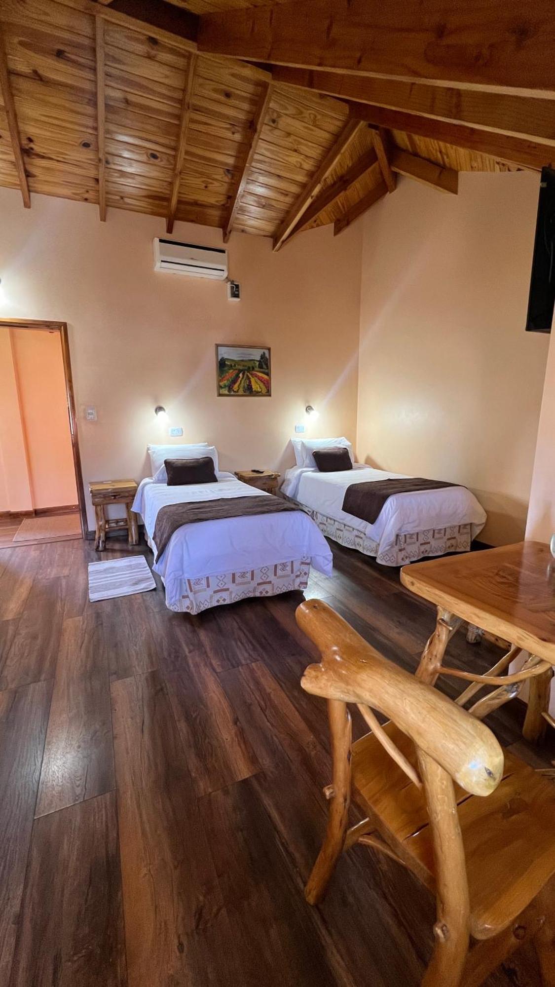 Hotel Y Cabanas Casa De Piedra Trevelín Dış mekan fotoğraf