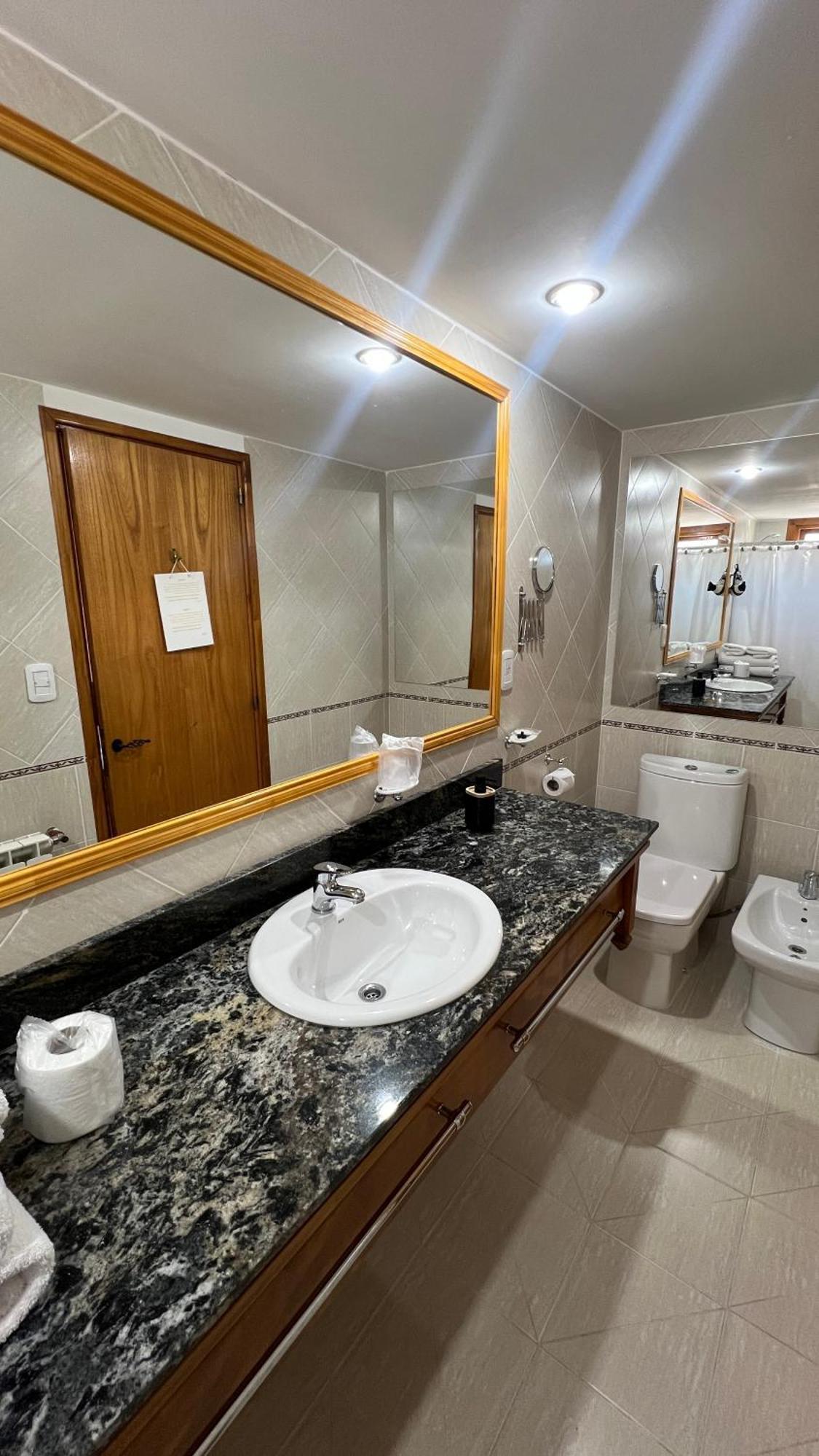 Hotel Y Cabanas Casa De Piedra Trevelín Dış mekan fotoğraf